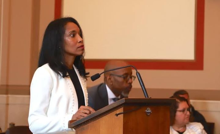 Who Is Tracie Hunter?